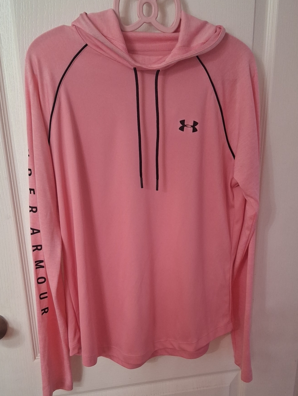 Under Armour Pink Hooded Swim Coverup with Black Accents  Like New  Size M